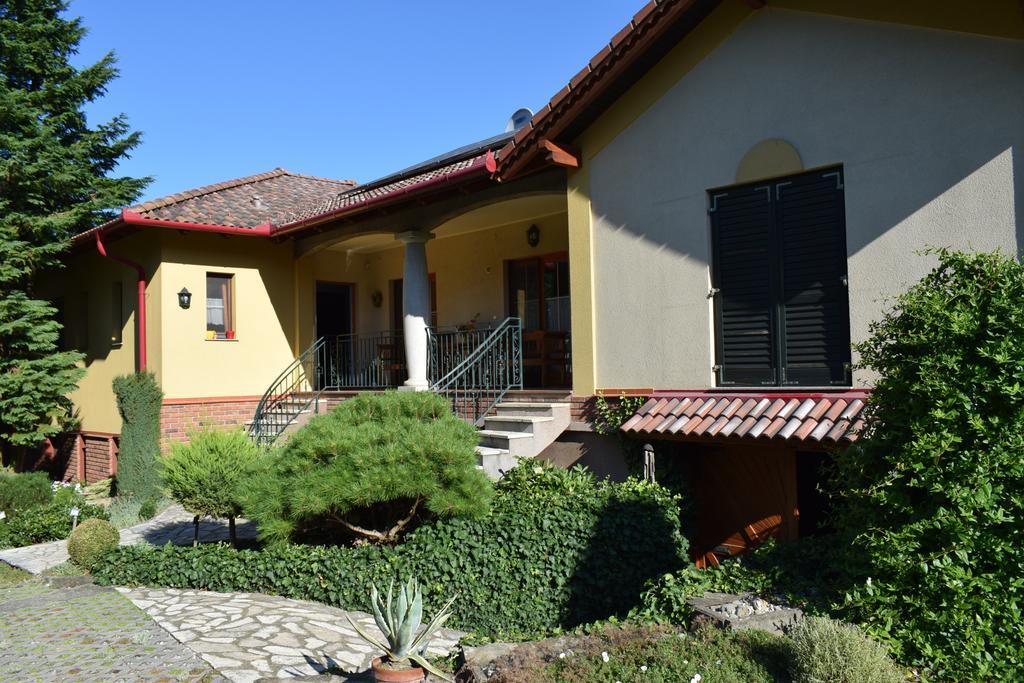 Bundi Vendeghaz Hotel Kehidakustány Exterior photo
